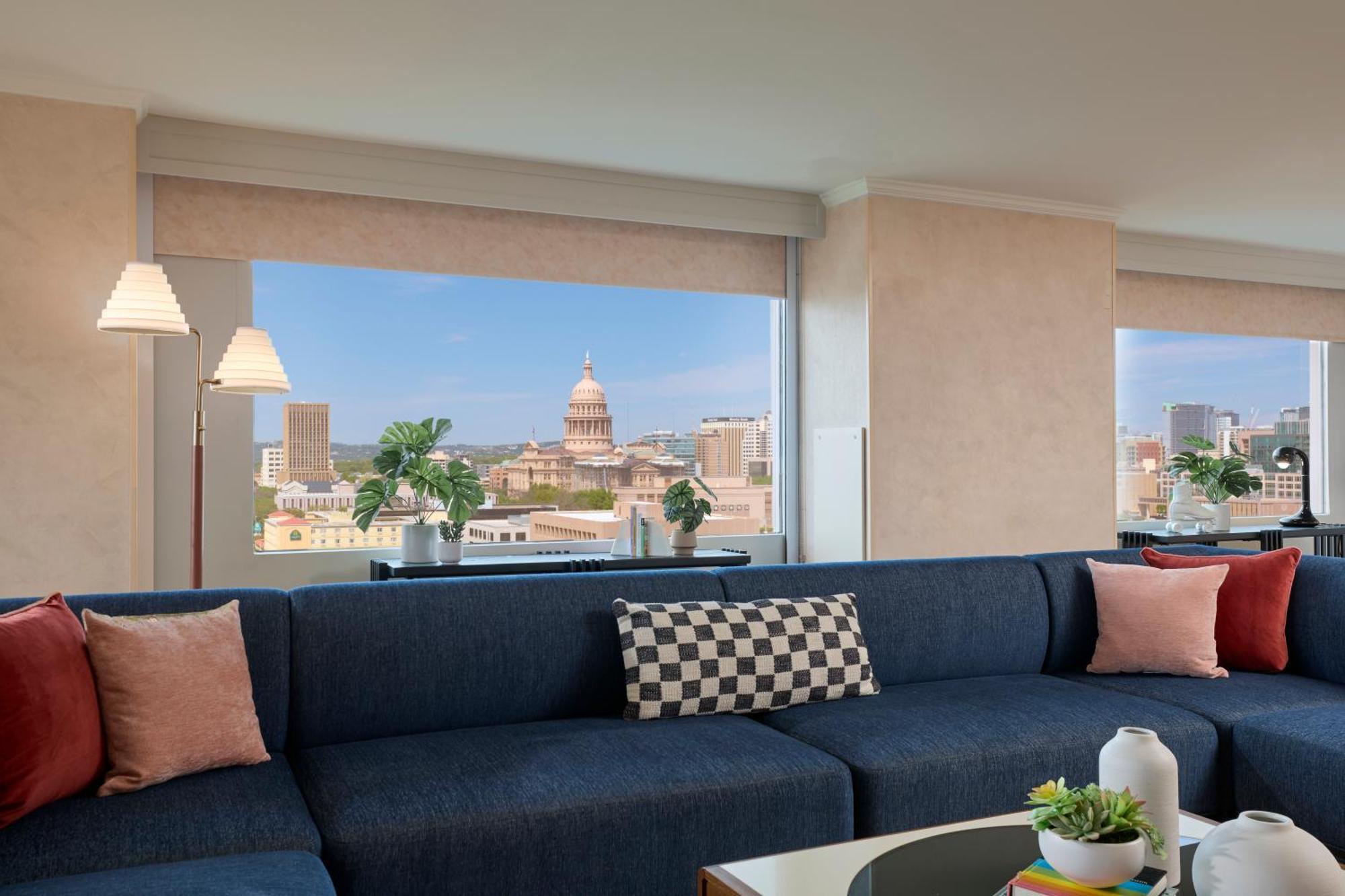 Downright Austin, A Renaissance Hotel Екстериор снимка