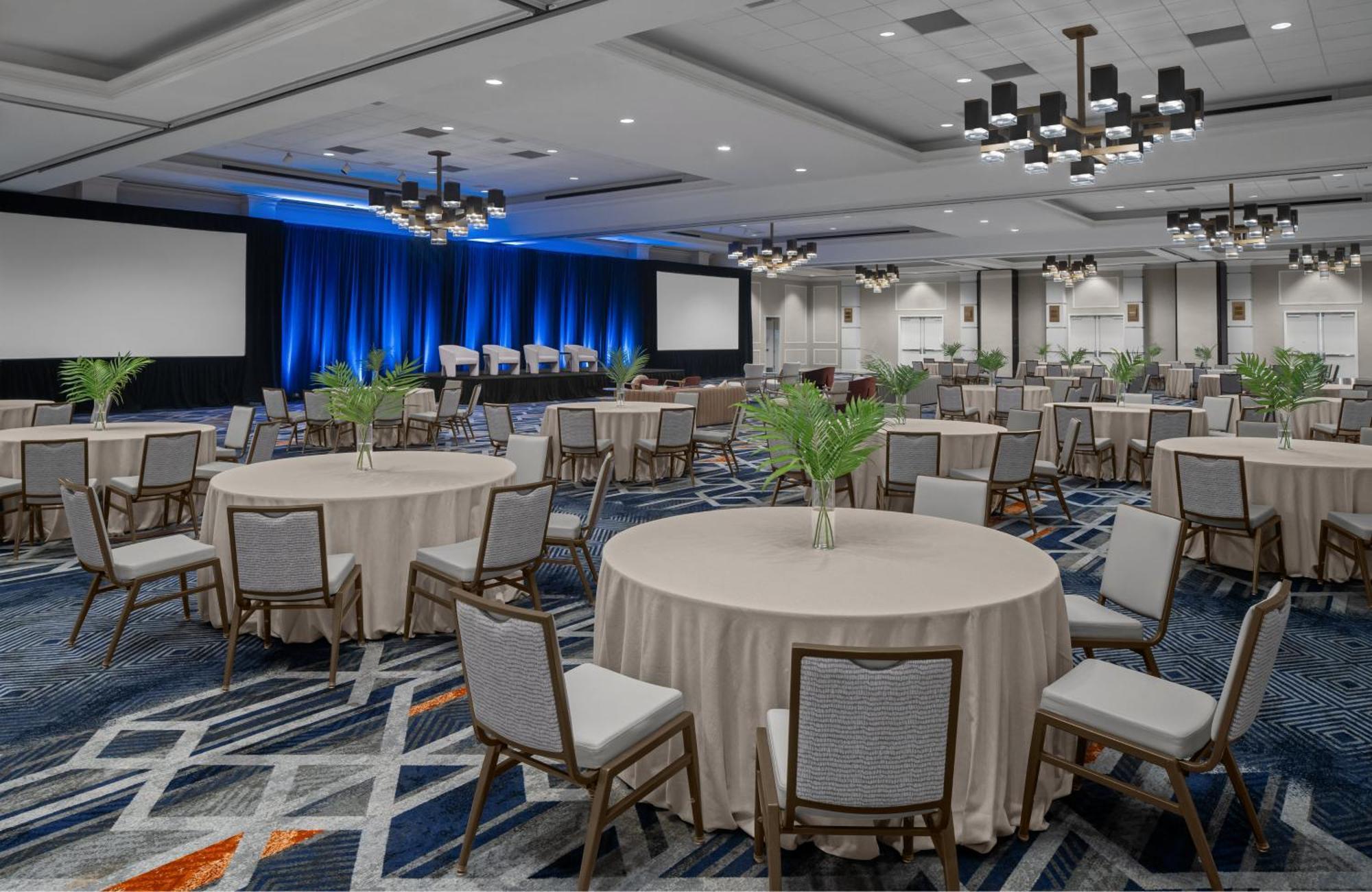 Downright Austin, A Renaissance Hotel Екстериор снимка